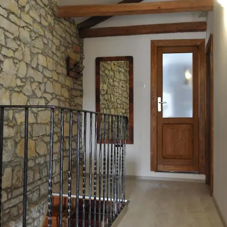 Authentic Istrian Town House - Completely New Willa Sveti Peter